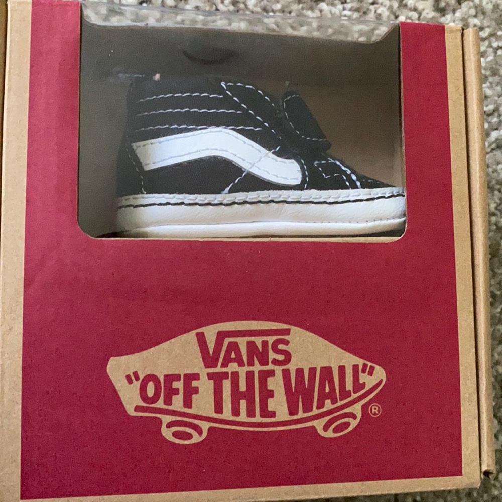 Sk8 Hi Crib Black & White Vans